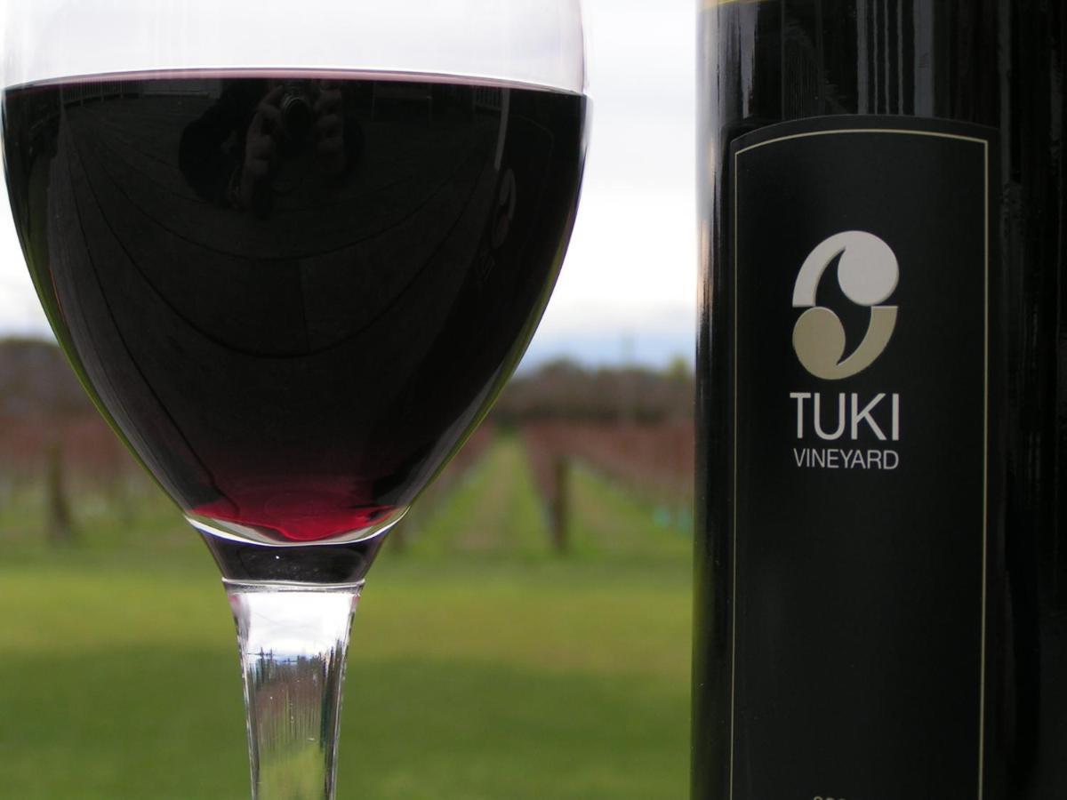 Tuki Vineyard Cottage Хавлок-Норт Экстерьер фото